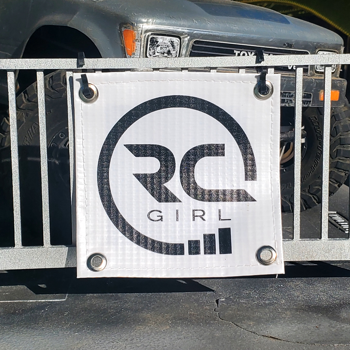 Mini Bannerz - RC Girl